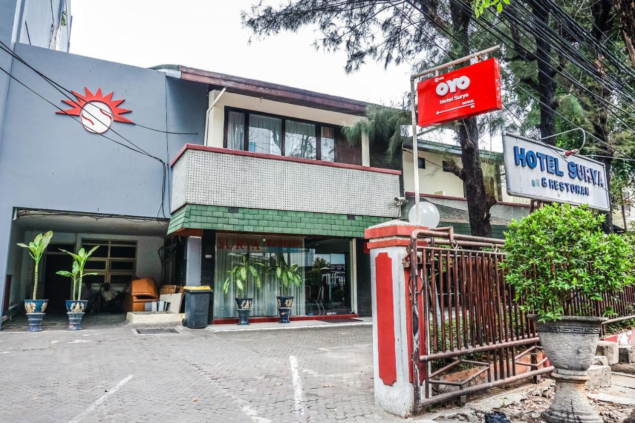 Oyo 108 Hotel Surya จาการ์ตา ภายนอก รูปภาพ