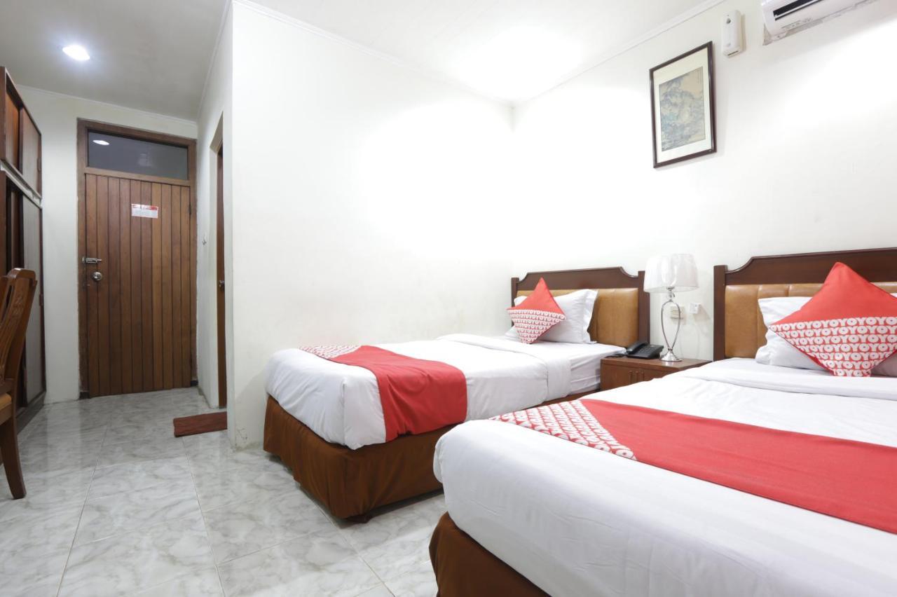Oyo 108 Hotel Surya จาการ์ตา ภายนอก รูปภาพ