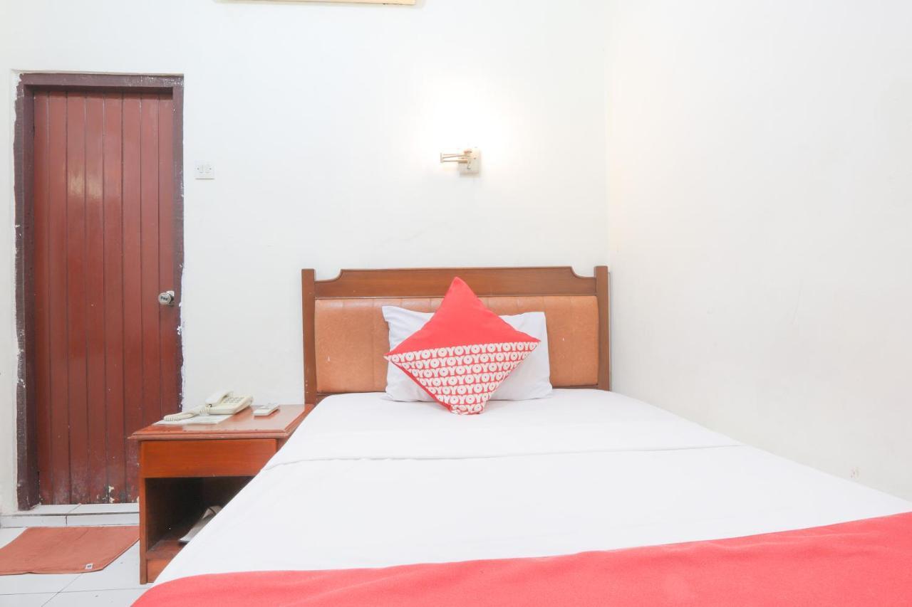 Oyo 108 Hotel Surya จาการ์ตา ภายนอก รูปภาพ
