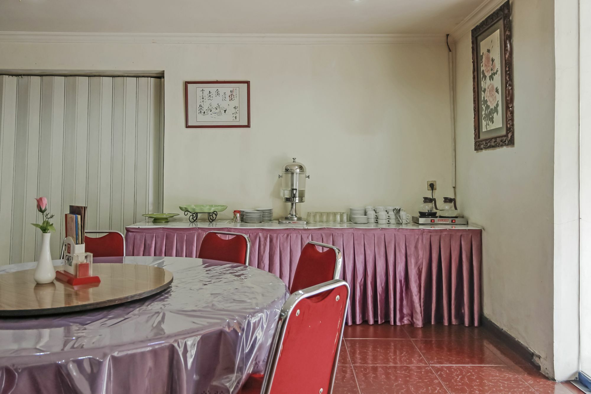 Oyo 108 Hotel Surya จาการ์ตา ภายนอก รูปภาพ