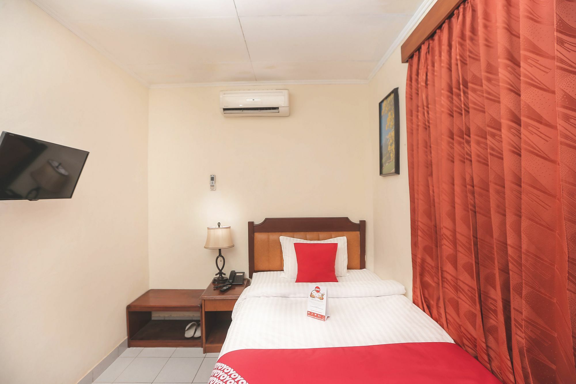 Oyo 108 Hotel Surya จาการ์ตา ภายนอก รูปภาพ