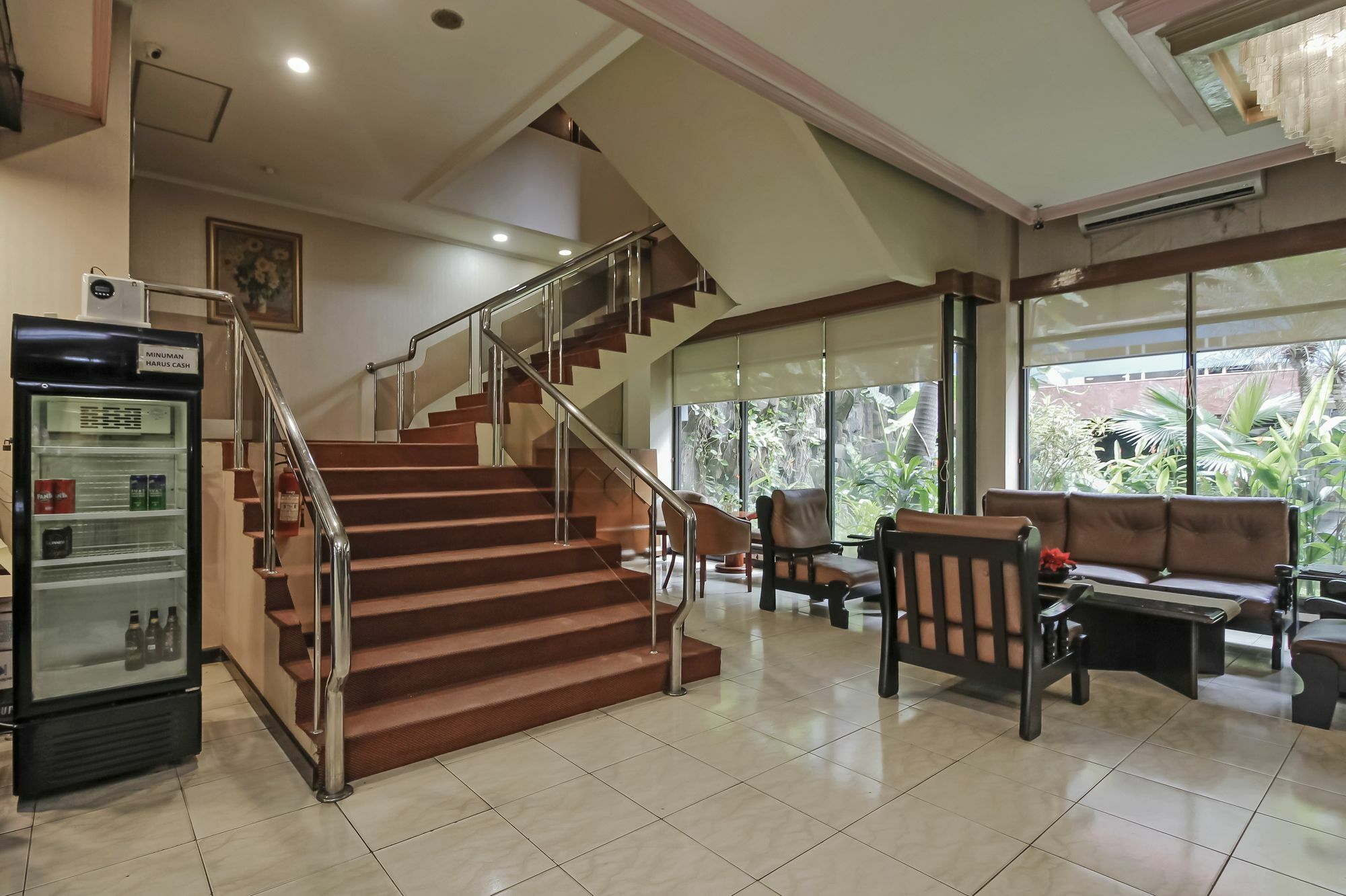 Oyo 108 Hotel Surya จาการ์ตา ภายนอก รูปภาพ